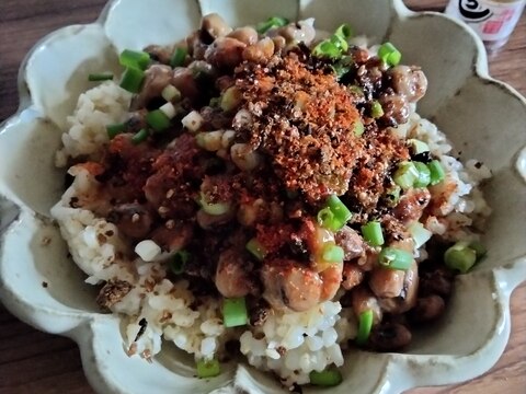 納豆ご飯なのに背徳感ある丼!ガッツリ!時短!